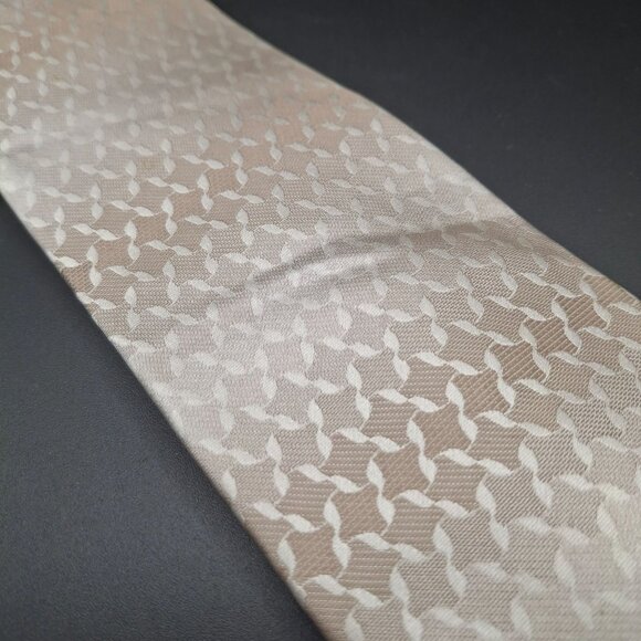Pierre Cardin Mens 100% Silk Tie Beige & White Geometric Pattern - Picture 2 of 4